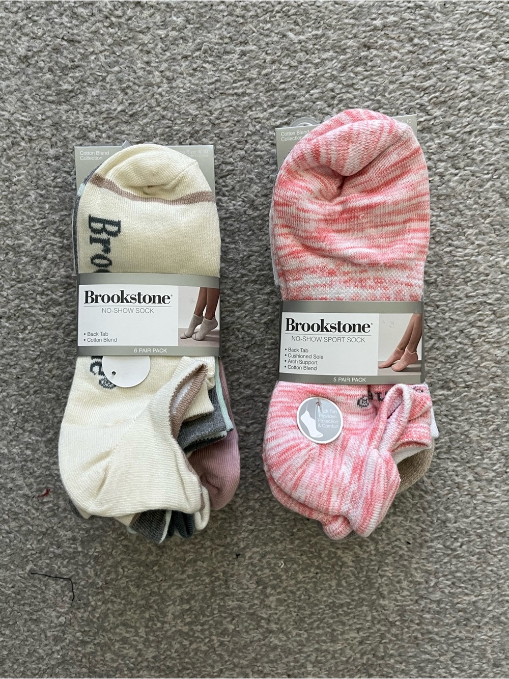 NWT Brookstone 2 Pack No-Show Socks Pack in Pink and Cream. 11 Total Pair.